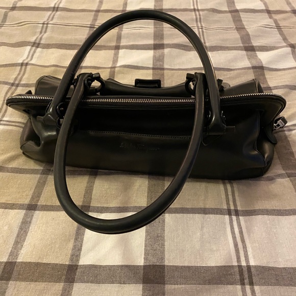 Salvatore Ferragamo purse black - Picture 14 of 16